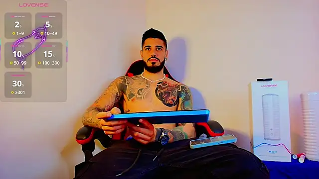 Snapshot of amodeus_bael_ chatting on 10-18-25, 11:16 amodeus bael online show from 10-18-25, 11:16