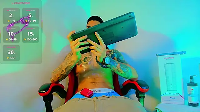 Snapshot of amodeus_bael_ chatting on 11-07-25, 02:44 amodeus bael online show from 11-07-25, 02:44