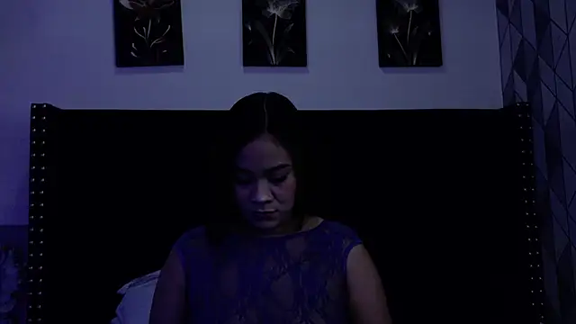 Snapshot of mamaneedsfun chatting on 09-24-25, 12:52 mamaneedsfun online show from 09-24-25, 12:52