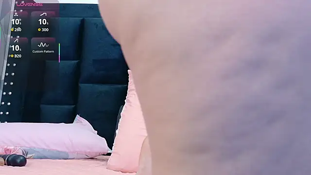 Snapshot of mamaneedsfun chatting on 11-13-25, 03:11 mamaneedsfun online show from 11-13-25, 03:11