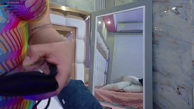 Snapshot of mamaneedsfun chatting on 11-23-25, 12:16 mamaneedsfun online show from 11-23-25, 12:16