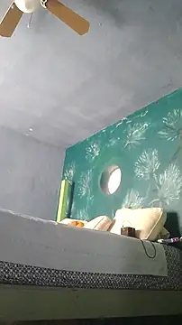 Apineapple07 online show from 05-05-26, 07:11