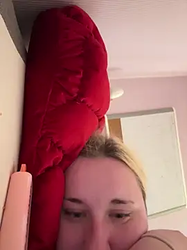 imawhorenslut19 online show from 04-13-26, 06:57