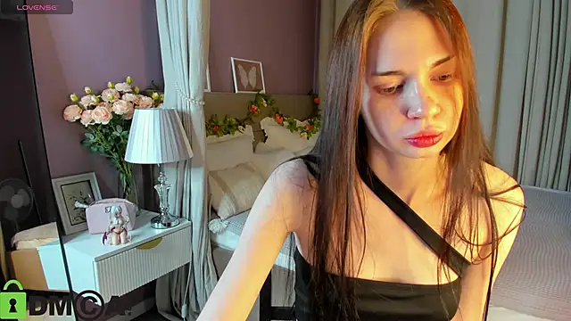 Snapshot of Jennie_Hunter chatting on 11-11-25, 09:31 Jennie Hunter online show from 11-11-25, 09:31