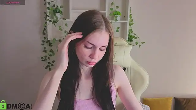 Snapshot of Jennie_Hunter chatting on 12-04-25, 09:18 Jennie Hunter online show from 12-04-25, 09:18