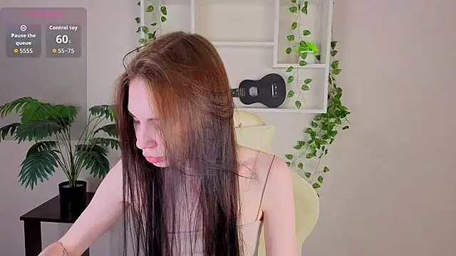 Snapshot of Jennie_Hunter chatting on 12-14-25, 09:25 Jennie Hunter online show from 12-14-25, 09:25