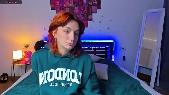 Snapshot of ArinaWinss chatting on 09-27-25, 05:45 ArinaWinss online show from 09-27-25, 05:45