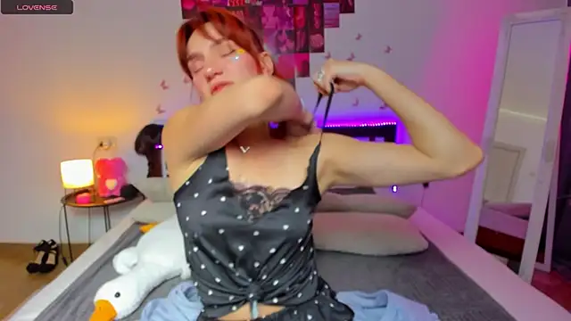 Snapshot of ArinaWinss chatting on 10-01-25, 07:36 ArinaWinss online show from 10-01-25, 07:36