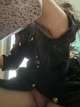 Snapshot of DHJM168 chatting on 04-07-26, 06:03 DHJM168 online show from 04-07-26, 06:03