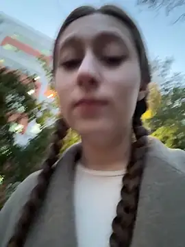 FroggyAnna online show from 10-13-25, 03:12