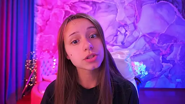 Snapshot of AnnaPearl chatting on 09-13-25, 06:24 AnnaPearl online show from 09-13-25, 06:24