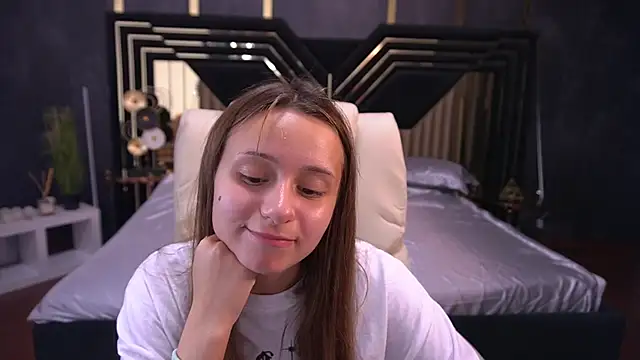 Snapshot of AnnaPearl chatting on 09-23-25, 08:34 AnnaPearl online show from 09-23-25, 08:34