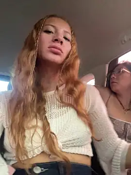 Snapshot of PussyLoversShow chatting on 10-17-25, 08:55 PussyLoversShow online show from 10-17-25, 08:55