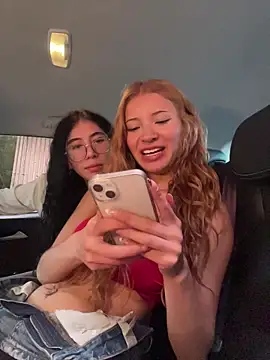 Snapshot of PussyLoversShow chatting on 10-18-25, 08:53 PussyLoversShow online show from 10-18-25, 08:53