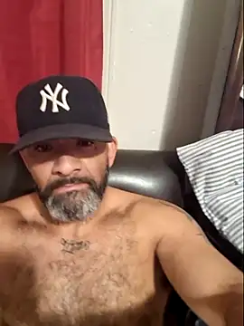 Snapshot of Cruz1522 chatting on 11-19-25, 08:58 Cruz1522 online show from 11-19-25, 08:58