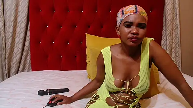 Hotsexyberry21 online show from 09-18-25, 08:22