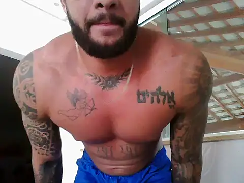 Snapshot of Mitt1993b chatting on 09-20-25, 12:39 Mitt1993b online show from 09-20-25, 12:39