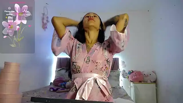 Liahdiaz  online show from 05-28-26, 01:41