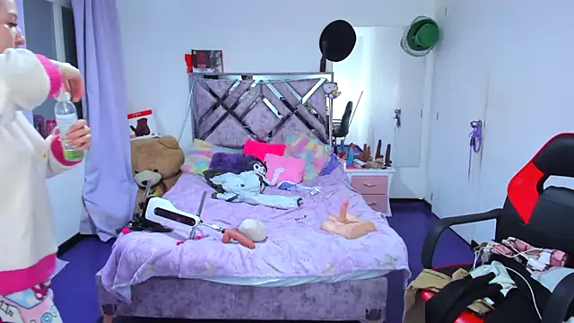 Luna Analya online show from 03-28-26, 04:12