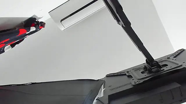 Rihanna hotx online show from 11-26-25, 12:55