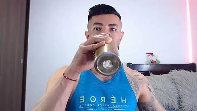 andrea de lucaa online show from 12-14-25, 04:29