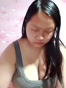 Snapshot of girl-babi chatting on 05-02-26, 01:32 girl-babi online show from 05-02-26, 01:32