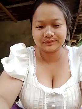 Snapshot of girl-babi chatting on 05-15-26, 11:23 girl-babi online show from 05-15-26, 11:23