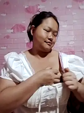Snapshot of girl-babi chatting on 05-16-26, 12:07 girl-babi online show from 05-16-26, 12:07