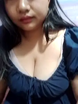 Snapshot of girl-babi chatting on 06-07-26, 03:43 girl-babi online show from 06-07-26, 03:43