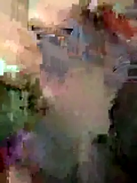 Snapshot of Valen_tinx19cm chatting on 03-12-26, 11:38 Valen tinx19cm online show from 03-12-26, 11:38