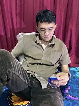 Snapshot of rand1101 chatting on 10-03-25, 06:16 rand1101 online show from 10-03-25, 06:16