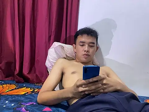 Snapshot of rand1101 chatting on 10-09-25, 07:34 rand1101 online show from 10-09-25, 07:34