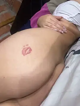 Snapshot of RAKEL37 chatting on 10-18-25, 04:15 RAKEL37 online show from 10-18-25, 04:15