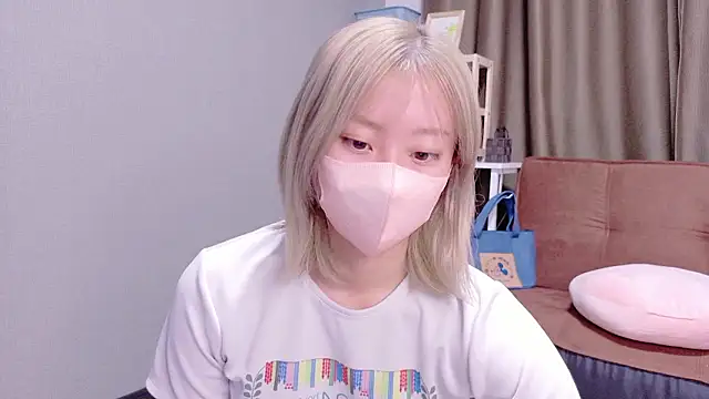 Nana  ch online show from 11-08-25, 03:39