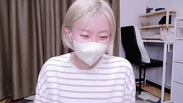 Nana  ch online show from 02-16-26, 09:44