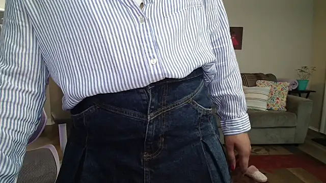 Snapshot of SHEILYN_ chatting on 10-14-25, 03:07 SHEILYN online show from 10-14-25, 03:07