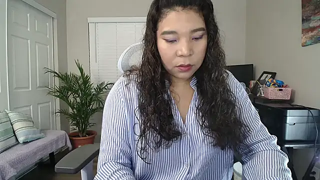 Snapshot of SHEILYN_ chatting on 11-11-25, 05:18 SHEILYN online show from 11-11-25, 05:18