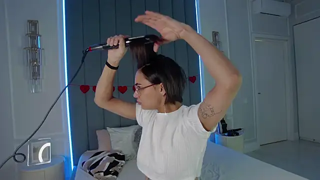 VioletAsh online show from 02-26-26, 04:55