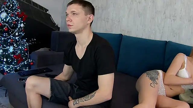 MonikaVAlex online show from 12-17-25, 03:01