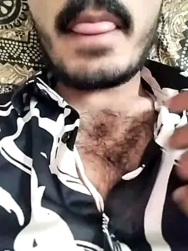 Snapshot of Hotyy_subhu chatting on 09-28-25, 04:45 Hotyy subhu online show from 09-28-25, 04:45