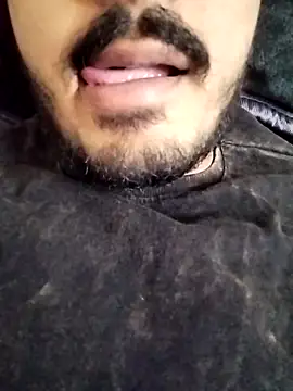 Snapshot of Hotyy_subhu chatting on 10-01-25, 02:45 Hotyy subhu online show from 10-01-25, 02:45