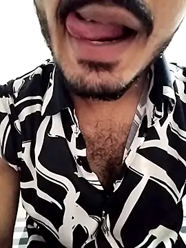 Snapshot of Hotyy_subhu chatting on 10-04-25, 02:48 Hotyy subhu online show from 10-04-25, 02:48