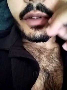 Snapshot of Hotyy_subhu chatting on 10-14-25, 03:35 Hotyy subhu online show from 10-14-25, 03:35