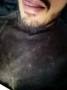 Snapshot of Hotyy_subhu chatting on 10-18-25, 03:46 Hotyy subhu online show from 10-18-25, 03:46