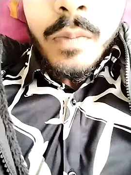 Snapshot of Hotyy_subhu chatting on 10-29-25, 04:48 Hotyy subhu online show from 10-29-25, 04:48