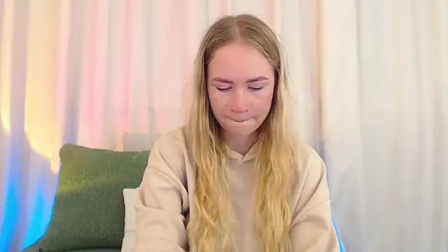 Mystic Chloe online show from 09-16-25, 01:39