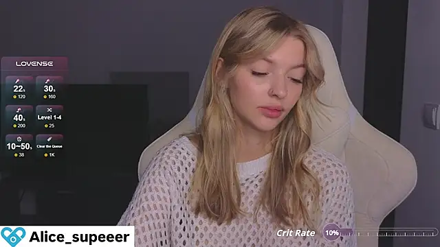 Snapshot of Alice_super_ chatting on 09-18-25, 01:24 Alice super online show from 09-18-25, 01:24