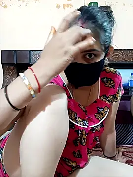 Snapshot of Priyanka_Pal chatting on 10-14-25, 02:29 Priyanka Pal online show from 10-14-25, 02:29