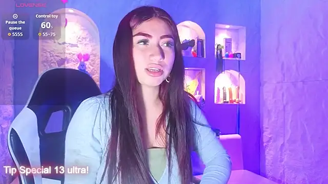 Sophia tf online show from 03-27-26, 03:45