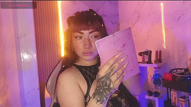 Sophia tf online show from 04-22-26, 03:31